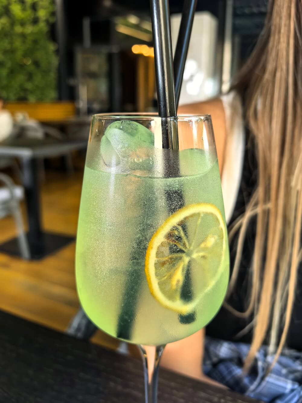 Сравнение Huawei Pura 70 и iPhone 15 Plus. А тут я проверял, как портретный режим работает не на людях. Фото.