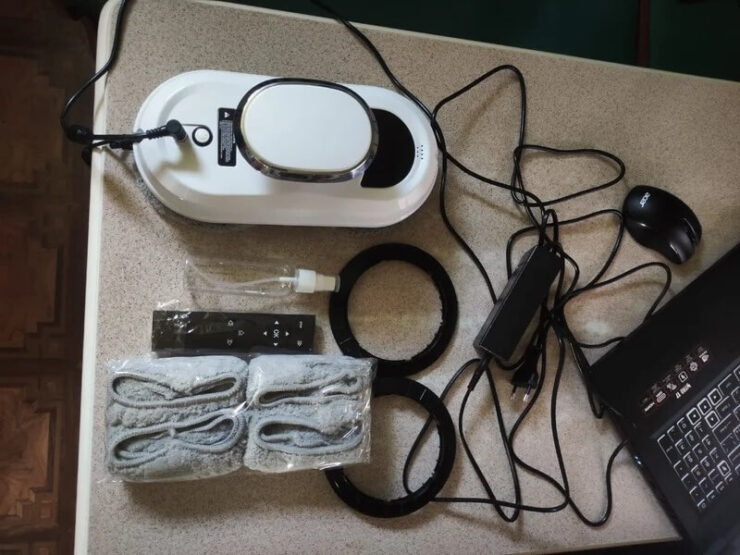 Робот для мытья окон. Робот для мытья окон пригодится вам и для приведения в порядок зеркал. Робот для мытья окон. Робот для мытья окон пригодится вам и для приведения в порядок зеркал. Фото.