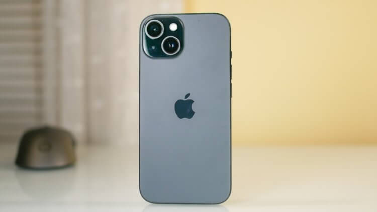 iPhone 15 устареет быстрее других смартфонов Apple. Лучше дождаться более дешевый iPhone SE 4. iPhone 15 будет менее привлекателен, чем iPhone SE 4, но дороже. Фото: Tom’s Guide. iPhone 15 устареет быстрее других смартфонов Apple. Лучше дождаться более дешевый iPhone SE 4. iPhone 15 будет менее привлекателен, чем iPhone SE 4, но дороже. Фото: Tom’s Guide. Фото.