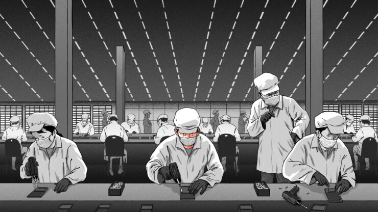 Можно ли вернуть украденный Айфон. Разборка и дальнейшее использование Айфонов производится в условиях строжайшей чистоты. По сути, это подпольное производство. Фото: Rest of World. Фото.