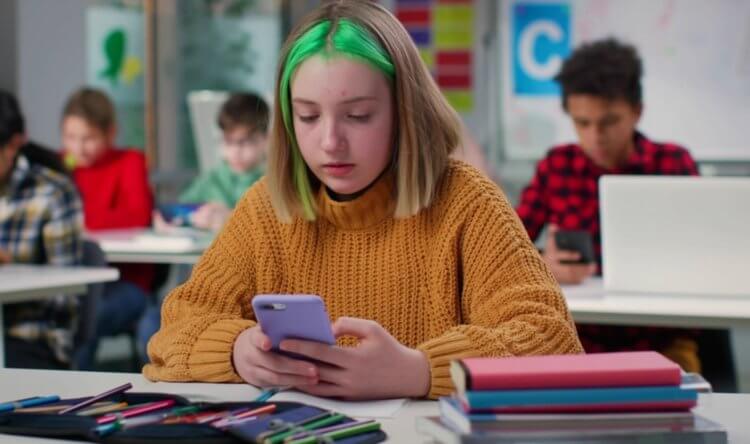 Какой Android-смартфон купить школьнику, если он просит iPhone. Какой Android-смартфон купить школьнику, если он просит iPhone. Фото.