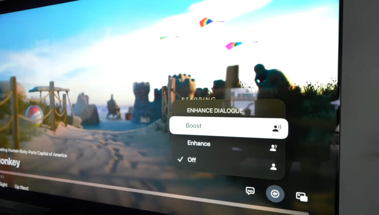 Улучшение диалогов на телевизоре. Диалоги можно сделать громче фоновых звуков, чтобы лучше их слышать. Изображение: macrumors.com. Фото.