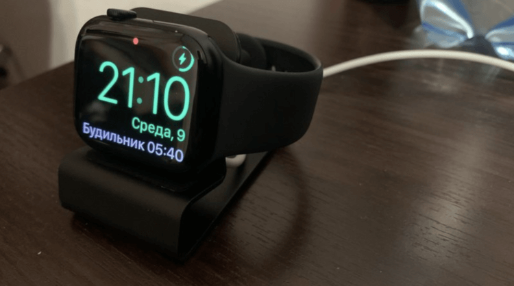 Подставка для Apple Watch. Милые настольные часы получились. Подставка для Apple Watch. Милые настольные часы получились. Фото.