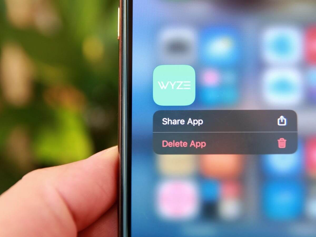 Не удаляются приложения на iPhone с iOS 18. Что делать. Фото.