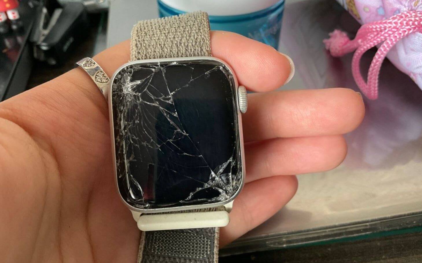 Можно ли разбить Apple Watch. Разбить Apple Watch легче, чем вы думаете. Можно ли разбить Apple Watch. Разбить Apple Watch легче, чем вы думаете. Фото.