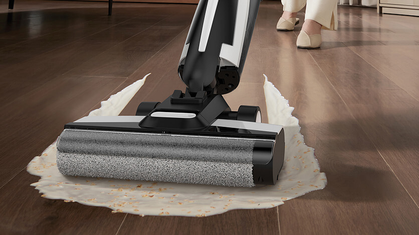 Вертикальный моющий пылесос. С Deerma VX95W никакая жидкость не станет для вас проблемой. Фото.