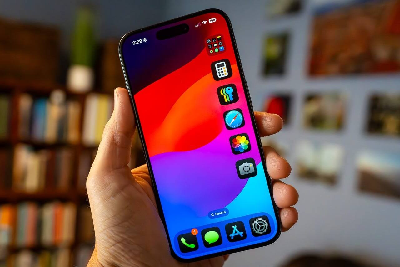 Почему вместо iOS 18 скачивается iOS 17.7 и какие еще проблемы могут возникнуть при обновлении iPhone. Почему вместо iOS 18 скачивается iOS 17.7 и какие еще проблемы могут возникнуть при обновлении iPhone. Фото.