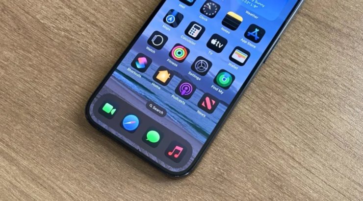 Почему iPhone быстро разряжается. Владелец AppleInsider.ru Михаил Королев хвалит, как iOS 18 работает на iPhone 16 Pro. Фото: idropnews.com. Почему iPhone быстро разряжается. Владелец AppleInsider.ru Михаил Королев хвалит, как iOS 18 работает на iPhone 16 Pro. Фото: idropnews.com. Фото.