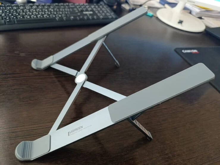 Металлическая подставка для ноутбука. Вот такая подставка UGREEN выполнена из металла, но имеет пять углов наклона. Металлическая подставка для ноутбука. Вот такая подставка UGREEN выполнена из металла, но имеет пять углов наклона. Фото.