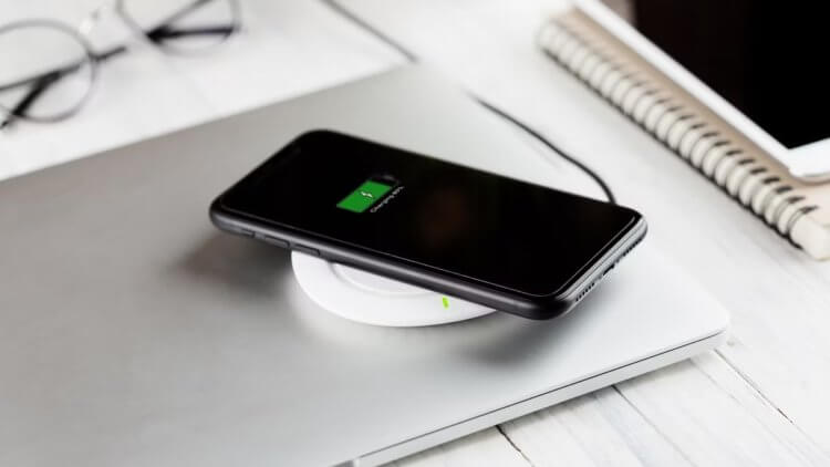 Какую беспроводную зарядку выбрать для iPhone. Топовые варианты на любой вкус. Фото.