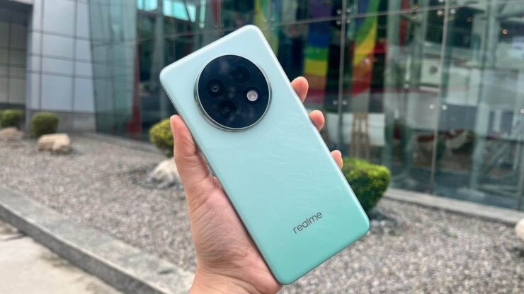 Смартфон Realme 13 Plus 5G. Хорошие смартфоны на Android реально могут стоить 20к рублей. Смартфон Realme 13 Plus 5G. Хорошие смартфоны на Android реально могут стоить 20к рублей. Фото.