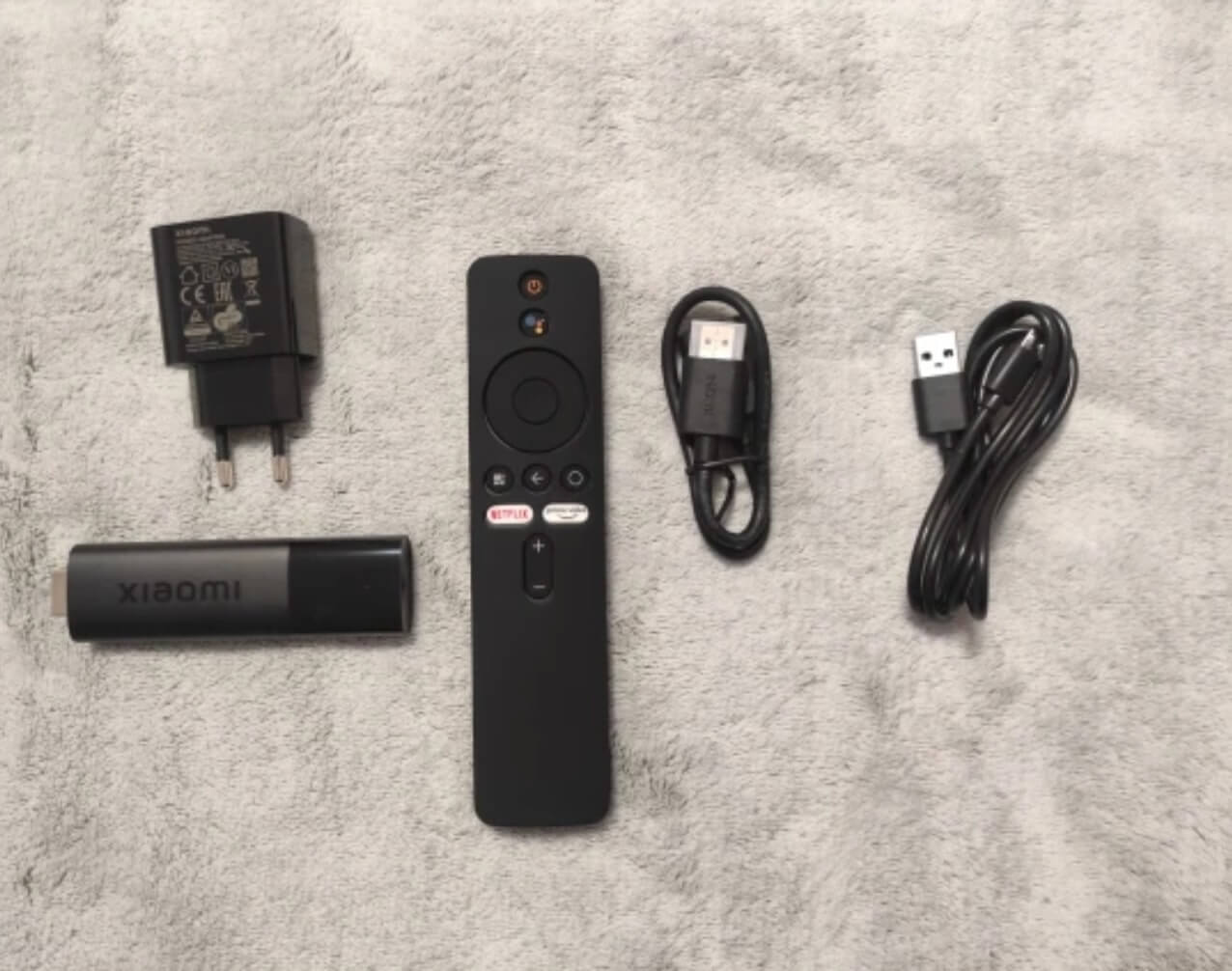 Xiaomi TV Stick 4K — как сделать телевизор умным. У сяоми очень классные тв-стики. Их и надо покупать. Фото.