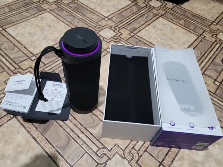 Портативная беспроводная колонка. С такой колонкой поездки на природу и тусовки дома станут еще интереснее. Портативная беспроводная колонка. С такой колонкой поездки на природу и тусовки дома станут еще интереснее. Фото.