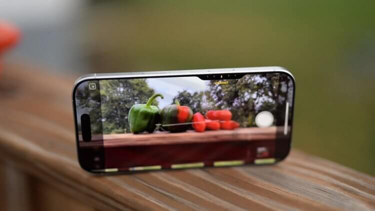 Как пользоваться кнопкой Camera Control в iPhone 16 и что она умеет. В iPhone 16 появилась новая кнопка для управления камерой. Изображение: appleinsider.com. Как пользоваться кнопкой Camera Control в iPhone 16 и что она умеет. В iPhone 16 появилась новая кнопка для управления камерой. Изображение: appleinsider.com. Фото.