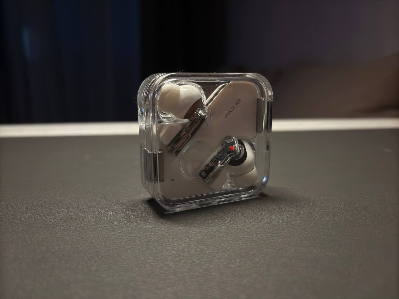 Что купить вместо AirPods Pro в 2024. Кейс очень приятный наощупь, а на его габариты — плевать. Что купить вместо AirPods Pro в 2024. Кейс очень приятный наощупь, а на его габариты — плевать. Фото.