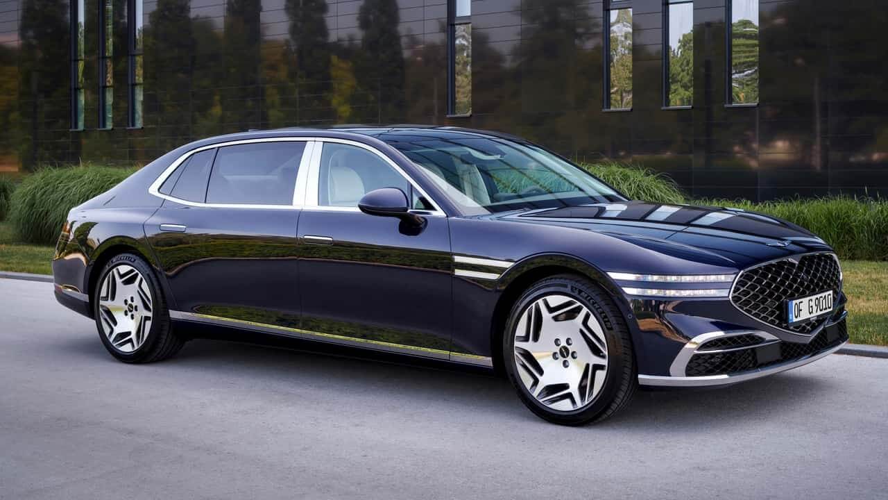 Премиальный бренд Samsung. Выглядит как Майбах, а это Генезис. Фото: Motor1.com. Фото.