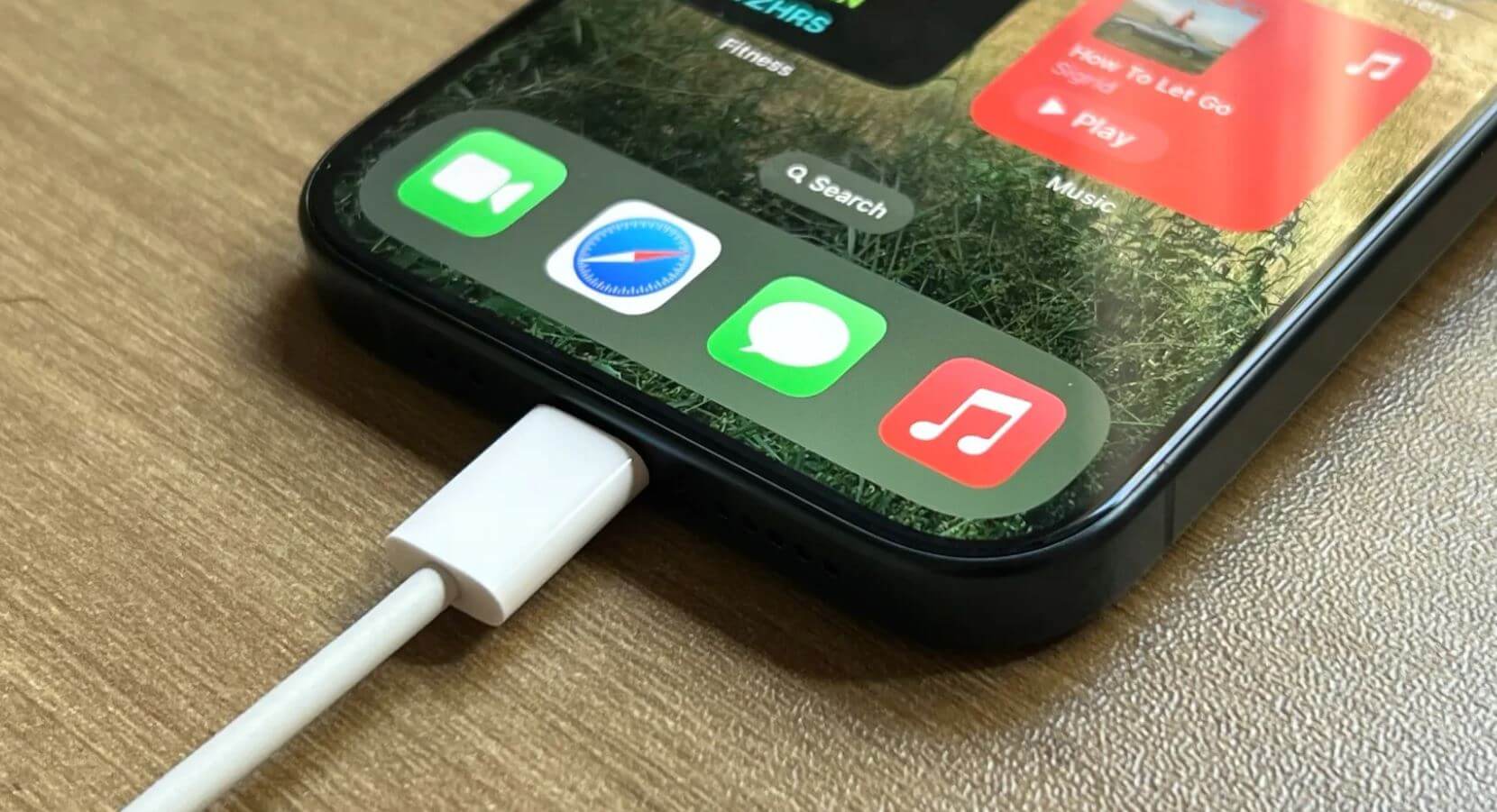 Время работы iPhone 16. iPhone 16 можно зарядить практически любым кабелем Type-C, что есть под рукой! Фото: bgr.com. Время работы iPhone 16. iPhone 16 можно зарядить практически любым кабелем Type-C, что есть под рукой! Фото: bgr.com. Фото.