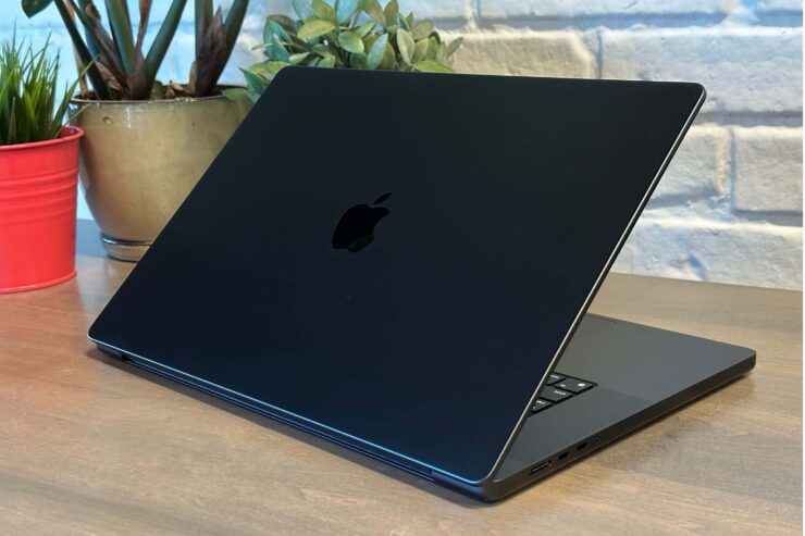 Дизайн MacBook Pro. Space Black теперь можно выбрать для любой версии MacBook Pro. Изображение: macworld.com. Дизайн MacBook Pro. Space Black теперь можно выбрать для любой версии MacBook Pro. Изображение: macworld.com. Фото.