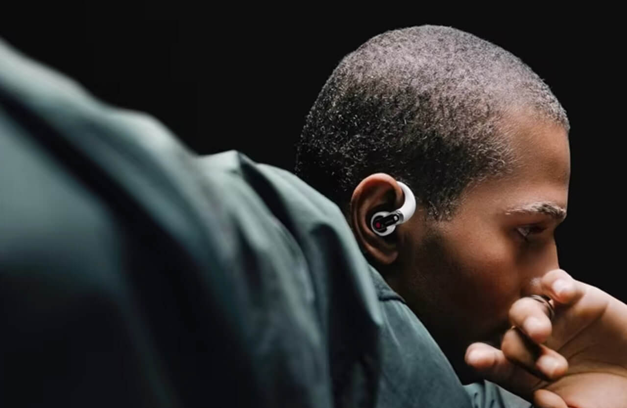Новые беспроводные наушники Nothing Ear. Да, это дорогие наушники. Но какие классные!. Фото.
