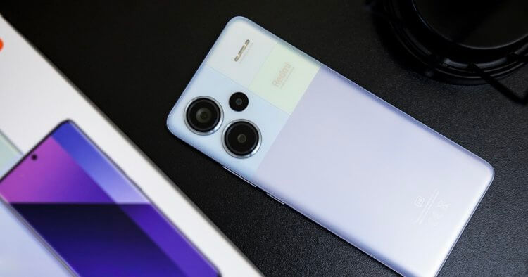 Redmi Note 13 Pro+ 5G — хороший смартфон Redmi. У этой версии еще более веселая задняя панель. Изображение: ru.xiaomiplanet.sk. Redmi Note 13 Pro+ 5G — хороший смартфон Redmi. У этой версии еще более веселая задняя панель. Изображение: ru.xiaomiplanet.sk. Фото.