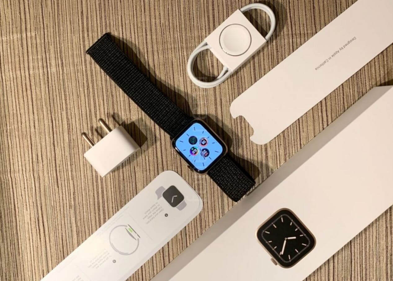 Что входит в комплект поставки Apple Watch. В комплект с Apple Watch лучше вложить еще несколько полезных аксессуаров. Что входит в комплект поставки Apple Watch. В комплект с Apple Watch лучше вложить еще несколько полезных аксессуаров. Фото.