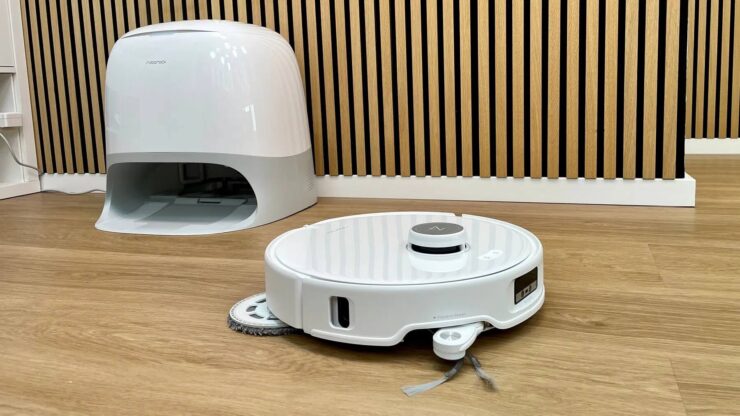 Моющий робот-пылесос. Выдвижные щетки позволят навести порядок даже в труднодоступных местах. Изображение: smarthomeassistent.de. Фото.