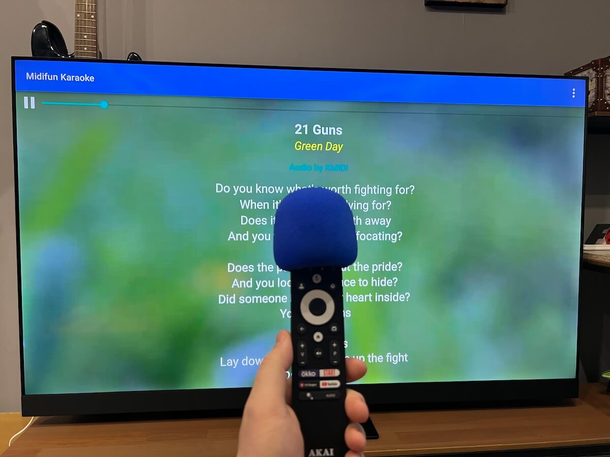Умный телевизор на GoogleTV. Можно петь. Умный телевизор на GoogleTV. Можно петь. Фото.