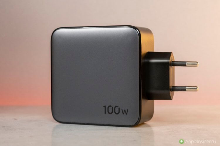 Универсальная зарядка для всего. Обзор UGREEN 100W GaN Charger. Фото.