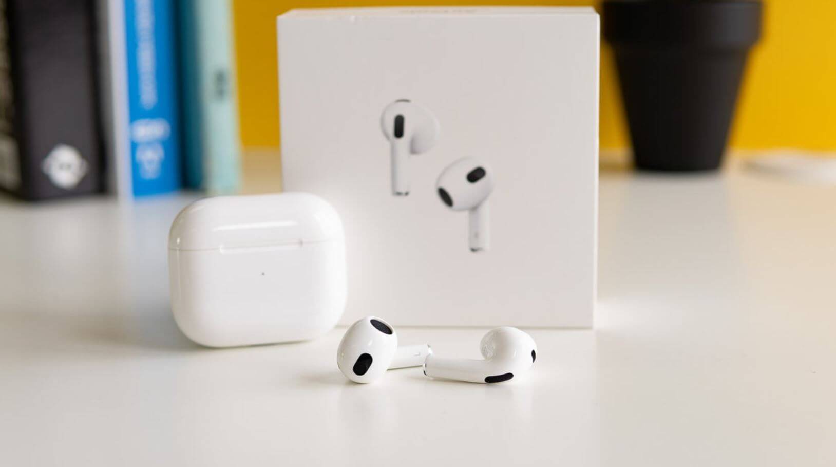 Можно ли купить AirPods в рассрочку. Рассказываем, как выгоднее всего покупать AirPods в России. Фото: PhoneArena. Можно ли купить AirPods в рассрочку. Рассказываем, как выгоднее всего покупать AirPods в России. Фото: PhoneArena. Фото.