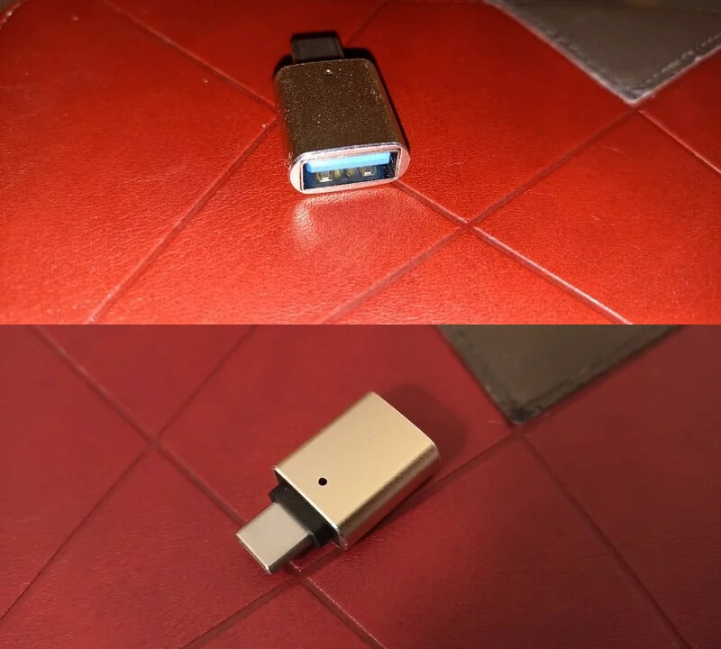 Переходник USB-C на USB. Переходник маленький, но свои функции выполняет исправно. Фото.