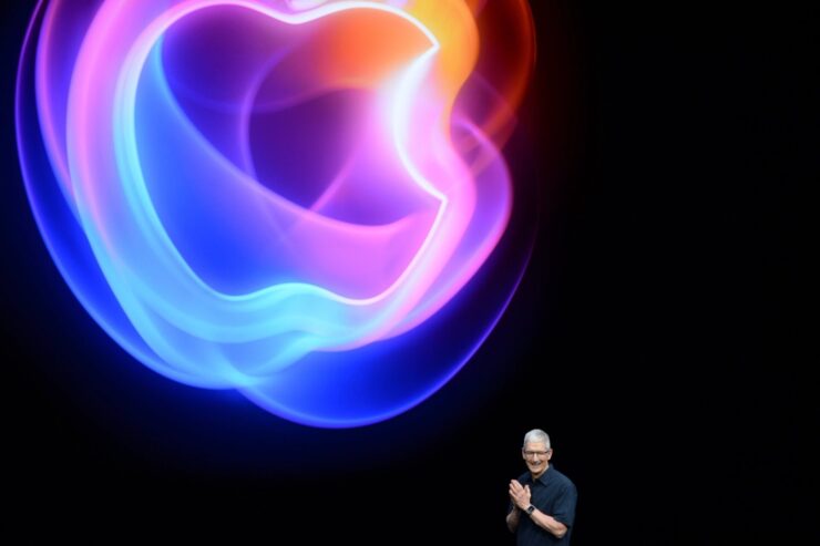 Работа в Apple. А вы хотели бы работать в Apple? Изображение: semafor.com. Фото.