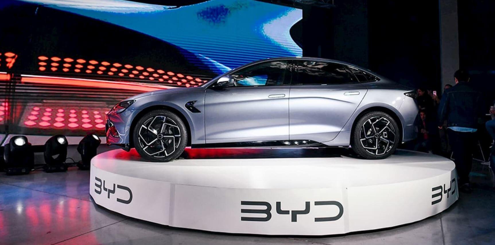 Где производят технику Apple. BYD выпускает крутые гибридные тачки, хотя начинала с копий европейских авто. Фото: electrek.co. Где производят технику Apple. BYD выпускает крутые гибридные тачки, хотя начинала с копий европейских авто. Фото: electrek.co. Фото.