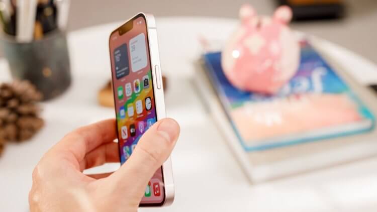 Почему iPhone 13 стоит купить даже в 2025 году. Фото.