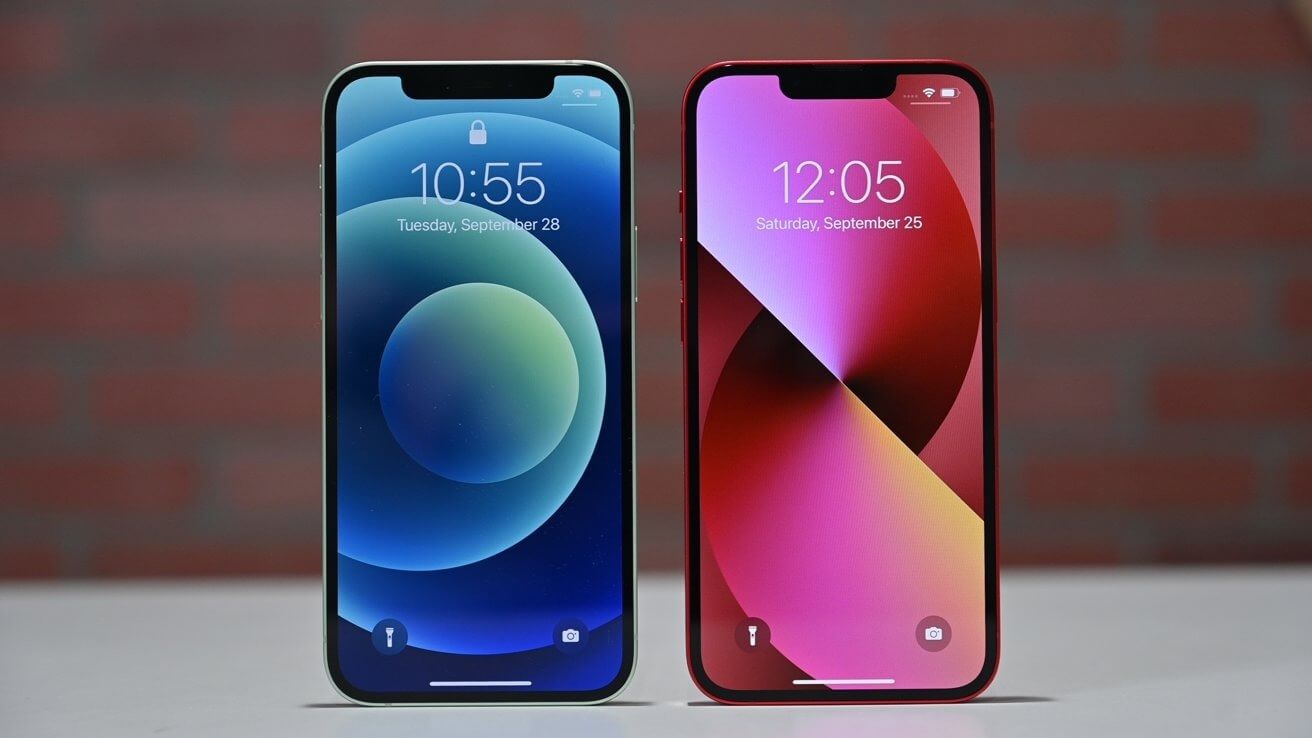 Сравнение iPhone mini. Челка в iPhone 13 mini стала меньше. Изображение: phonearena.com. Фото.