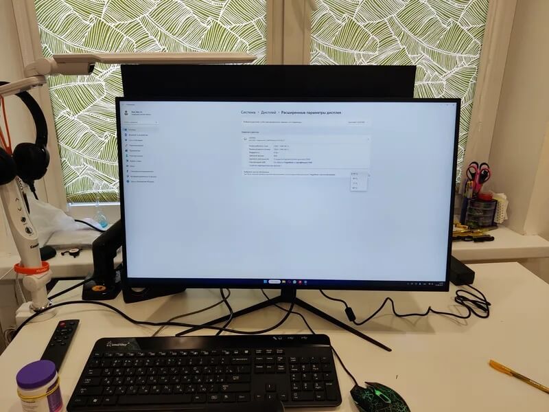 Монитор для компьютера 27 дюймов. 27 дюймов — это далеко не маленький дисплей. Изображение: aliexpress.ru. Фото.