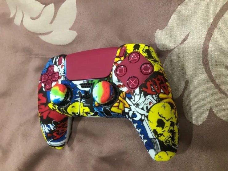 Чехол для джойстика PS5. В наличии чехлы с самыми разными принтами. Фото.