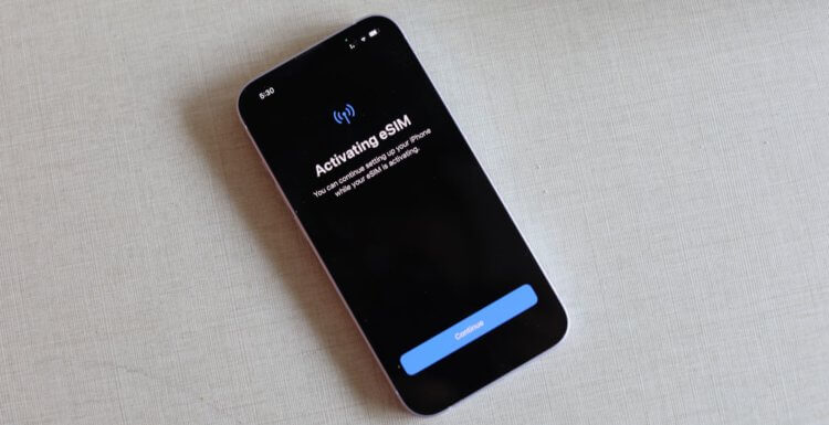 Говорят, в России массово перестает работать eSIM на iPhone. Что происходит. Фото.