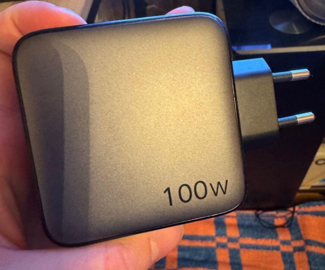 Хорошее зарядное устройство для iPhone. С зарядкой от UGREEN можно забыть про лишние адаптеры в доме. Хорошее зарядное устройство для iPhone. С зарядкой от UGREEN можно забыть про лишние адаптеры в доме. Фото.