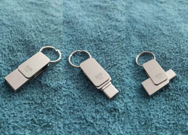 Флешка с разъемом USB-C. Флешка двусторонняя: с одной USB-C, а с другой USB-A. Флешка с разъемом USB-C. Флешка двусторонняя: с одной USB-C, а с другой USB-A. Фото.