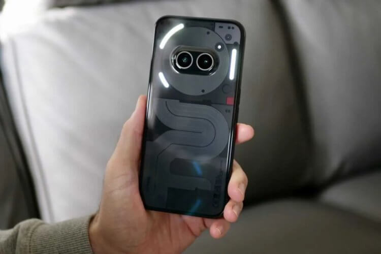 Nothing Phone 2a — красивый смартфон. Действительно стильный аппарат. Изображение: cnet.com. Фото.