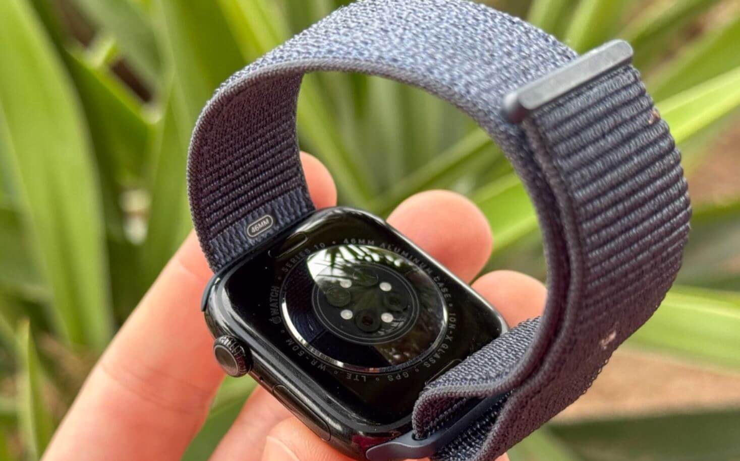 Какие Apple Watch дольше держат заряд. Задняя часть Apple Watch Ultra 3 изменится для ускорения зарядки и улучшения сигнала. Фото: dcrainmaker.com. Какие Apple Watch дольше держат заряд. Задняя часть Apple Watch Ultra 3 изменится для ускорения зарядки и улучшения сигнала. Фото: dcrainmaker.com. Фото.