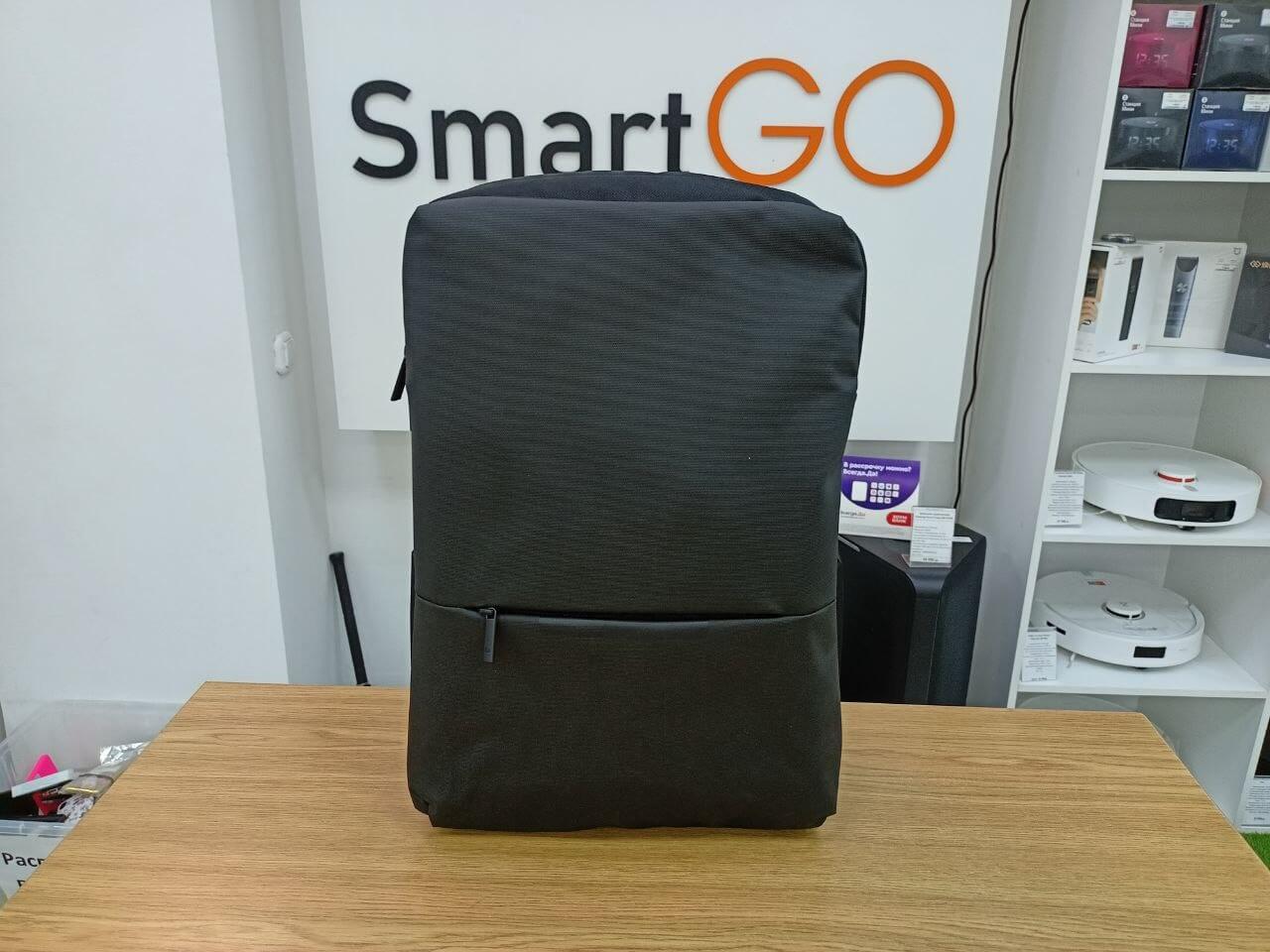 Рюкзак Xiaomi Business Backpack. Выглядит рюкзак стильно и строго одновременно. Изображение: smartgo.su. Фото.