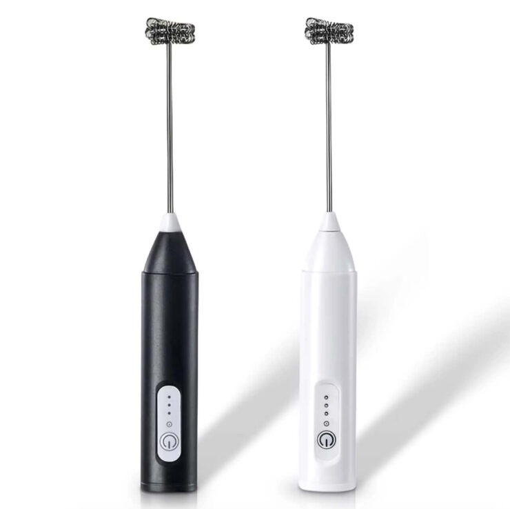 Капучинатор с зарядкой от USB. Пользоваться таким прибором точно проще, чем кофеваркой. Капучинатор с зарядкой от USB. Пользоваться таким прибором точно проще, чем кофеваркой. Фото.