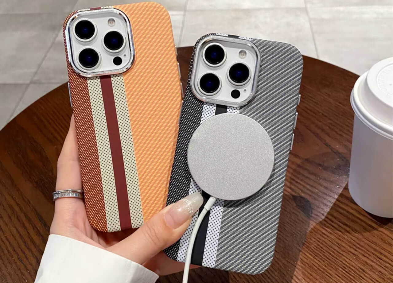 Магнитный чехол для iPhone. Чехол очень похож на кевларовый. Фото.