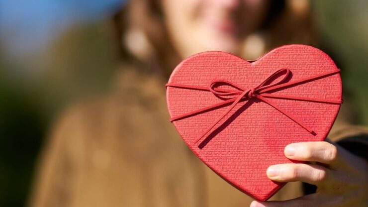 Какой подарок купить на День святого Валентина. 5 устройств Apple, которые попадут прямо в сердце. Выбираем подарок второй половинке на День всех влюбленных. Изображение: tech.hindustantimes.com. Какой подарок купить на День святого Валентина. 5 устройств Apple, которые попадут прямо в сердце. Выбираем подарок второй половинке на День всех влюбленных. Изображение: tech.hindustantimes.com. Фото.