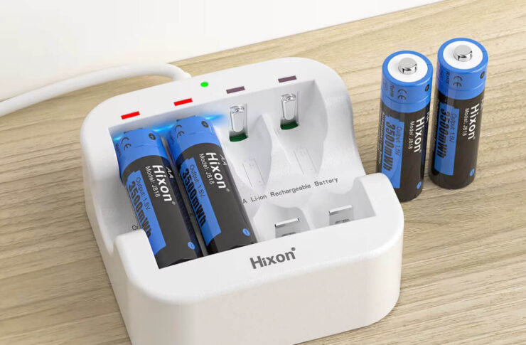 Перезаряжаемые литиевые батарейки. Не забудьте докупить зарядную станцию для батареек. Перезаряжаемые литиевые батарейки. Не забудьте докупить зарядную станцию для батареек. Фото.