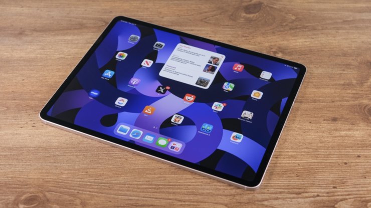 Самый большой Айпад. Цветопередача у экрана iPad Air просто отличная. Изображение: bgr.com. Фото.