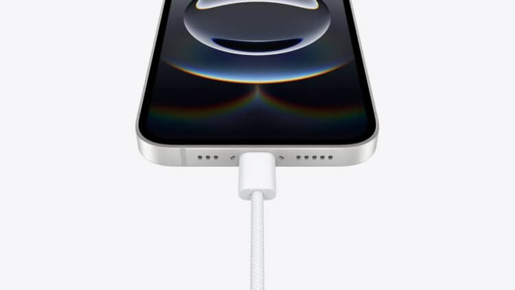 Зарядка для Айфона. Не ждите от iPhone 16e особо быстрой зарядки. Всё как обычно в мире iPhone. Изображение: macrumors.com. Зарядка для Айфона. Не ждите от iPhone 16e особо быстрой зарядки. Всё как обычно в мире iPhone. Изображение: macrumors.com. Фото.