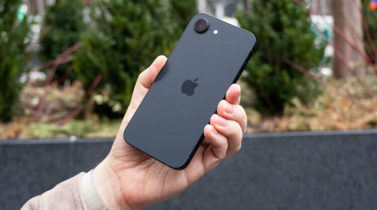5 скрытых недостатков iPhone 16e, которые вообще никто не заметил. Теперь понятно, на чем сэкономила Apple. 5 скрытых недостатков iPhone 16e, которые вообще никто не заметил. Теперь понятно, на чем сэкономила Apple. Фото.