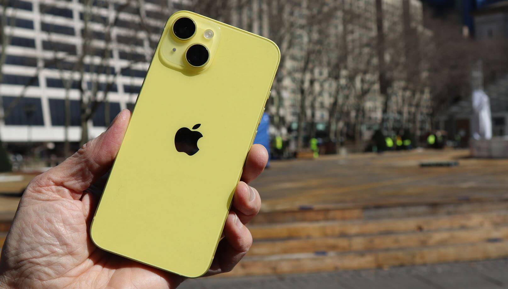 Какого цвета купить iPhone 16. Ближе к весне Apple регулярно выпускает iPhone в необычном цвете. Фото: techradar.com. Какого цвета купить iPhone 16. Ближе к весне Apple регулярно выпускает iPhone в необычном цвете. Фото: techradar.com. Фото.